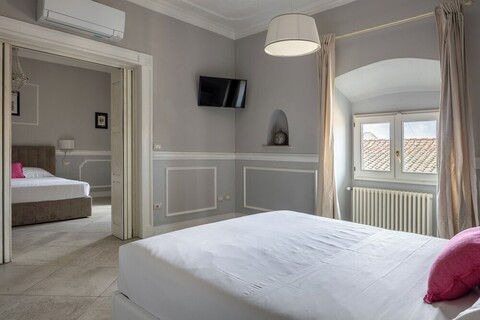 브루넬레스키 엘레강트, MMega