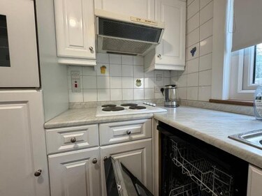 303 Upminster Road North