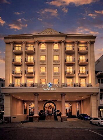 샌들스 릴리 호텔