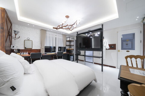 경산 2월 호텔 (리버사이드점)