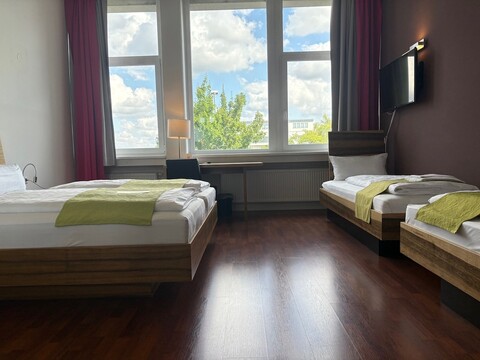 AMH 에어포트-메세-호텔