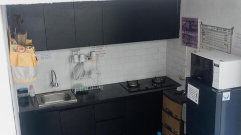 에스코텔 잘락 창구