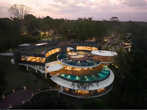 부미 키나르 스카이라이트