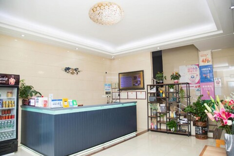 Shenzhen Liuliu Hotel (Shiyan Bus Station)