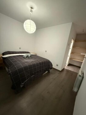 Room Madrid BarrioChino by Roomfree