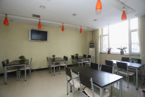 Changchun Yuanyuan Business Hotel (Jida Second Hospital Yatai Hospital Area Branch)