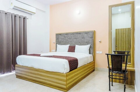 호텔 나브니타 그랜드 바라나시