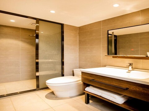 HanTing Hotel (Changchun Hongqi Street This Hill Hotel)