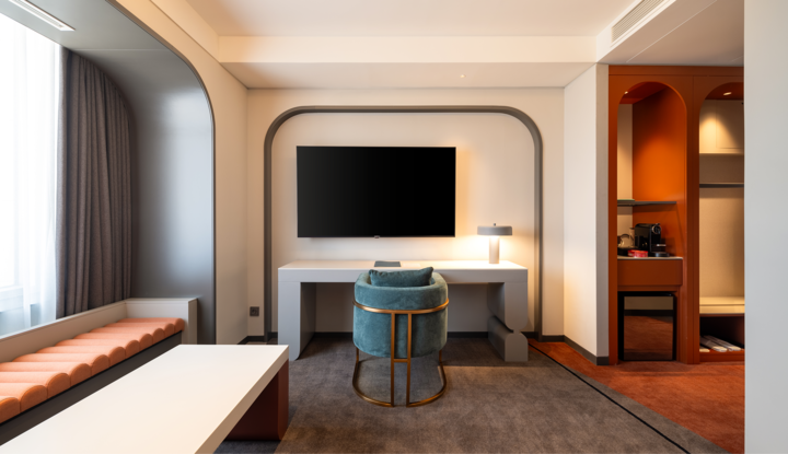 room detail thumbnail 2