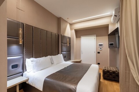 헬미라지 프라티나 스위트