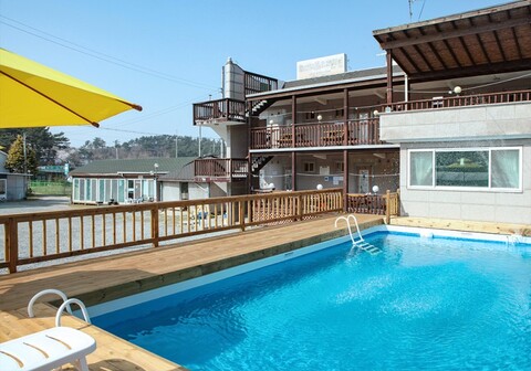 태안 해피트리펜션