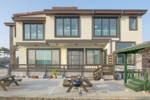 서산 웅도스토리펜션