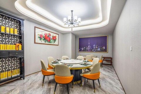 Jiatai Hotel (Shenzhen Longgang Shuanglong Metro Station)