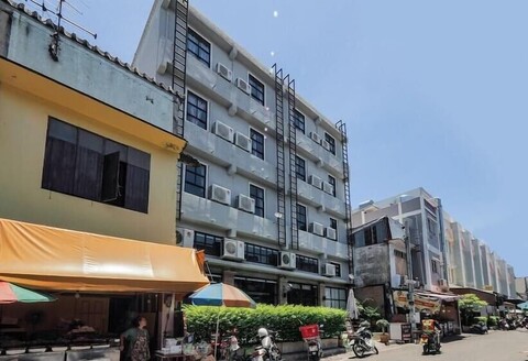 수쿰 빅토리모뉴먼트-아리