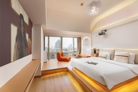 Jinyuan Projection Apartment (Beijing Road Pedestrian Street Store)