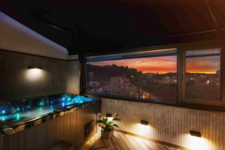 room detail thumbnail 0