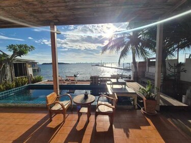 เรือนตะวัน เกาะล้าน RueanTawan Kohlarn