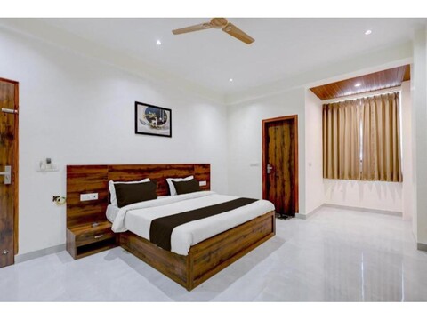 HOTEL SILVER STAY PRIME