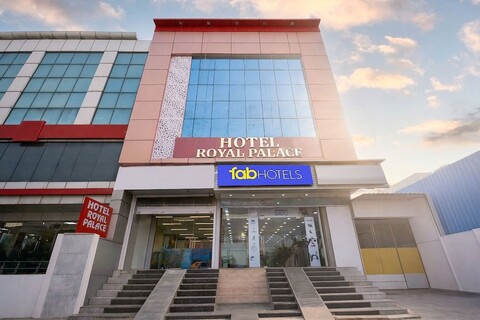 팹호텔 로열 팰리스 피라 가리