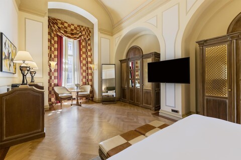 NH 컬렉션 프라하 카를로 IV