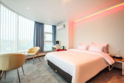 전주 덕진동 호텔 와이케이(HOTEL WAIKEI)