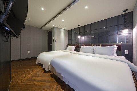 부산 대연동 호텔 스미스