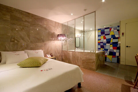 울산 달동 호텔 H2 (구, YAJA 울산달동점)