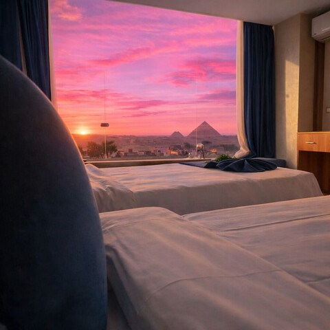 파라오닉 피라미드 인