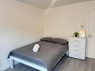 Private Rooms Near Central London