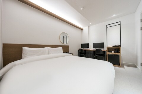 부산 서면 비즈니스호텔 J7