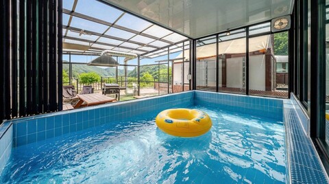 가평 만월 애견 풀 글램핑 카라반