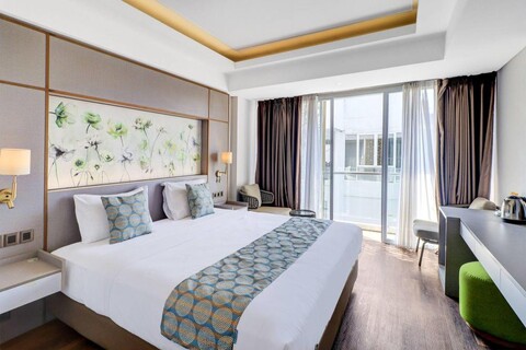 선데이 호텔 아르시카 쿠타