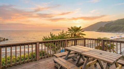 남해 몽돌해변 파도소리 펜션