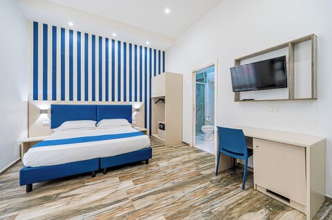 나폴리스 골드 호텔