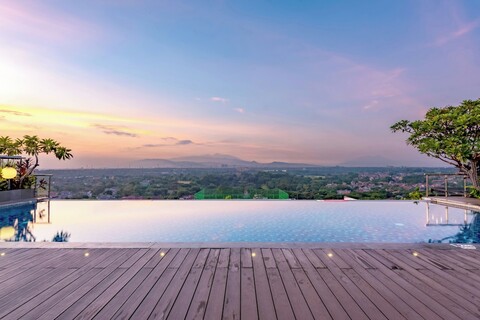 호텔 치푸트라 치부부르