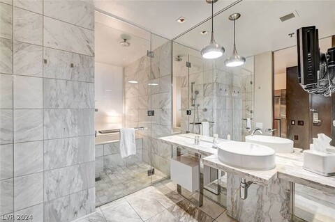 발코니 이용 가능, 멋진 스트립 뷰 스튜디오 35308