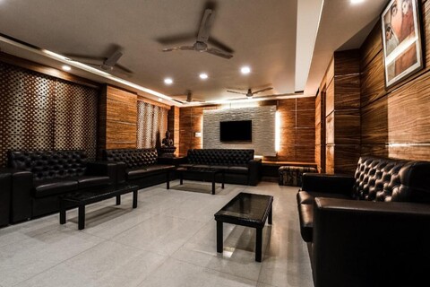 Super Townhouse Hotel City Castle