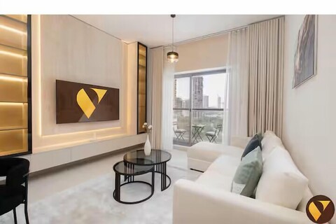 보그 | 지와르 바이 바드르 JVC, 서클 몰 근처