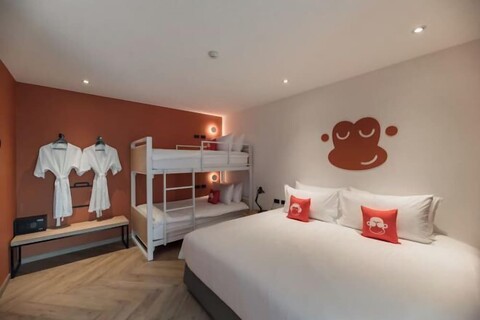 Blu Monkey Hub & Hotel Bangsaen