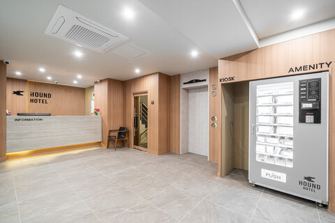 수원 하운드 수원인계점 (나혜석거리)