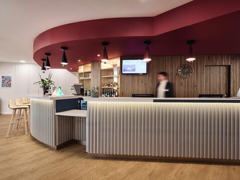 이비스 스타일스 프와시