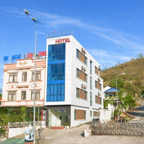 Gate Tuan Chau Hotel