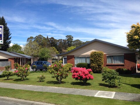 Arran Motel Te Anau, NZ 