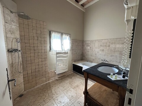 호스텔러리 르 호아 솔레이