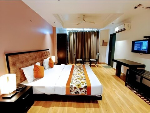  The Diamond Tree Hotel & Banquet - East Delhi