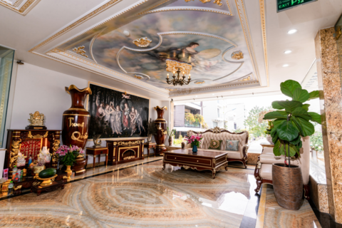 The Eastern Hotel & Apartment- Near CatBi Airport