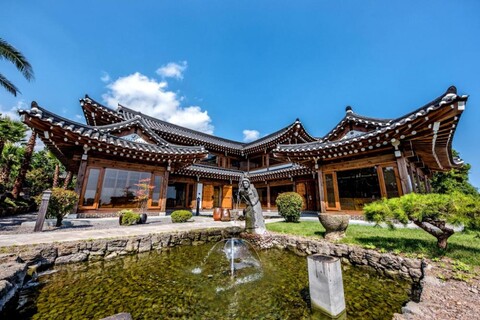 Hanok Hotel Hallagung