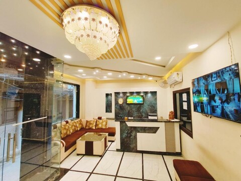 호텔 반살 파라다이스 앳 골든 템플