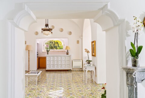 시나 플로라 카프리