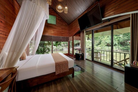 땀꼭 라이온 킹스 호텔